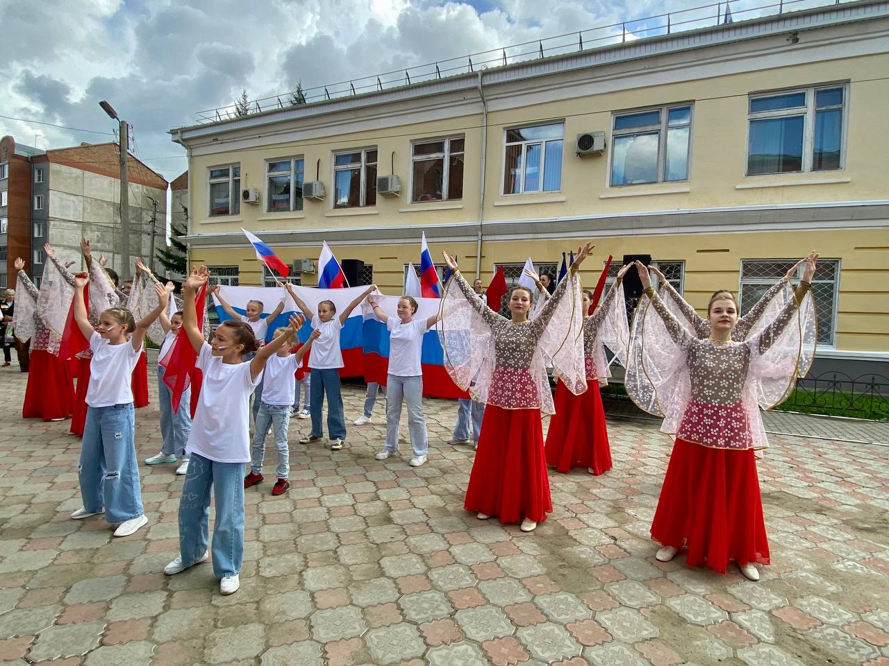 Празднование Дня Российского флага | 22.08.2023 | Иланский - БезФормата